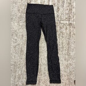 Lululemon Wunder Under 25” size 6 black with white dots pattern